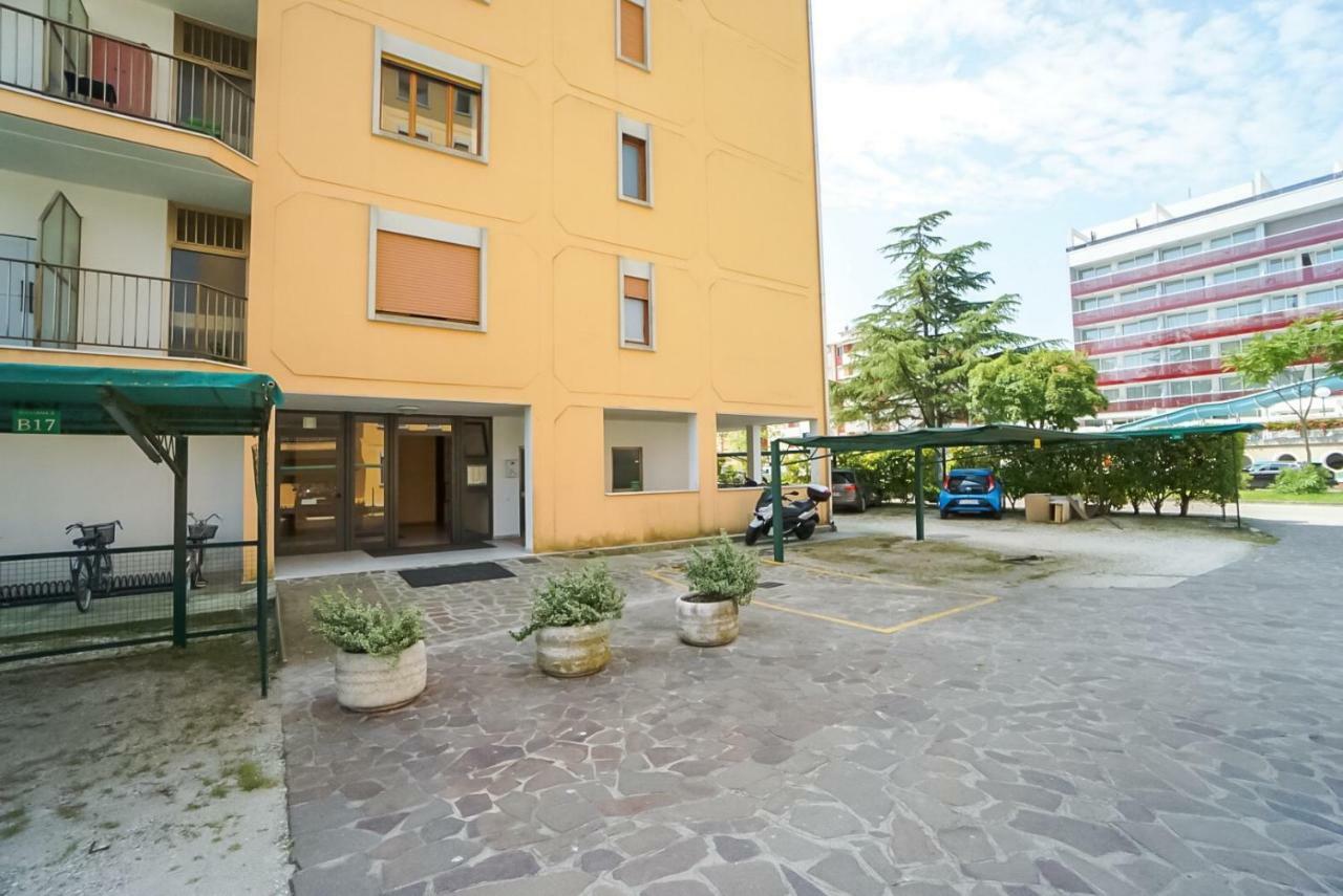 Residence Giuliana Bibione Buitenkant foto
